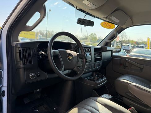 Used 2019 Chevrolet Express 2500 image 14