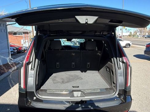 Used 2024 Cadillac Escalade ESV Sport w/ Touring Package image 8