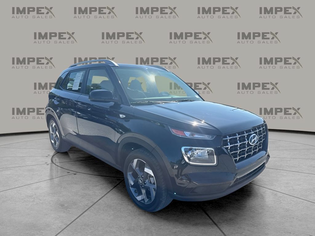 Used 2024 Hyundai Venue SEL FWD image 7