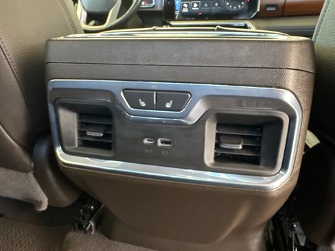 Used 2022 GMC Sierra 1500 Denali AWD/4WD image 21
