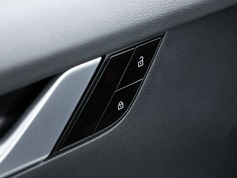 Certified 2020 Porsche 911 Carrera S RWD image 25