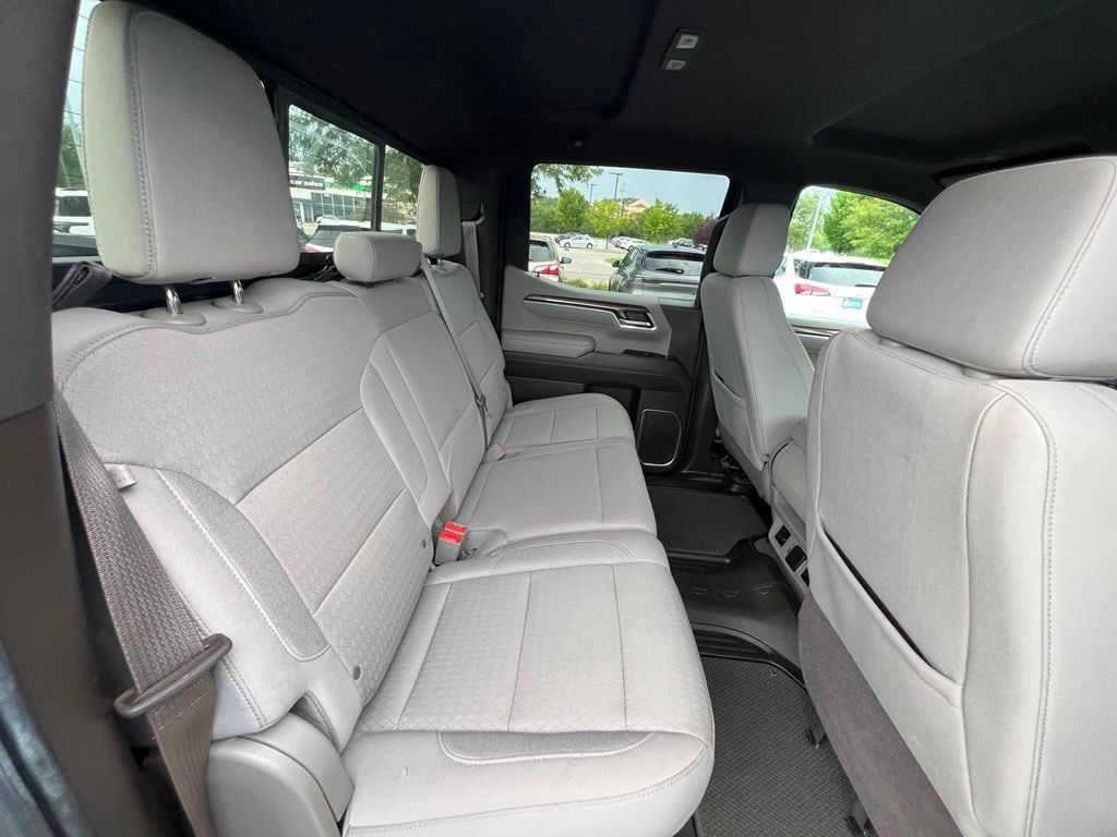 Used 2024 Chevrolet Silverado 1500 LT w/ Safety Package AWD/4WD image 25