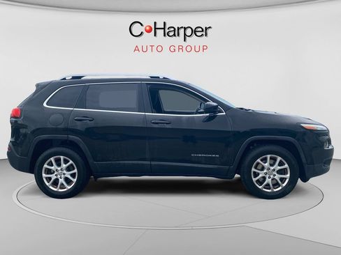 Used 2015 Jeep Cherokee Latitude AWD/4WD image 2