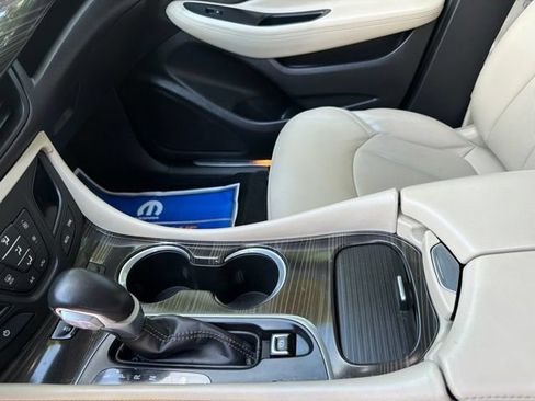 Used 2020 Buick Envision Essence AWD/4WD image 16