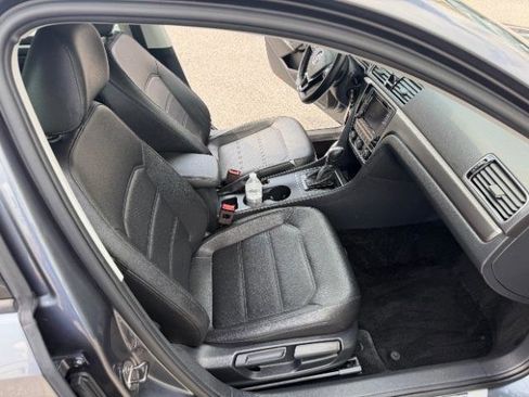 Used 2018 Volkswagen Passat 2.0T R-Line image 35