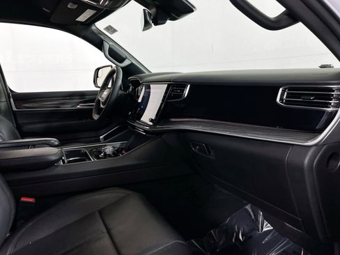 Used 2022 Jeep Wagoneer Series II image 31