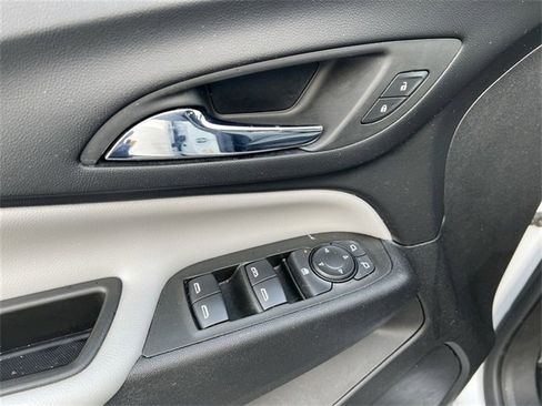 Certified 2023 Chevrolet Equinox LS w/ LS Convenience Package image 15