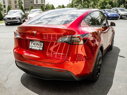 Used 2024 Tesla Model Y Long Range AWD/4WD image 34