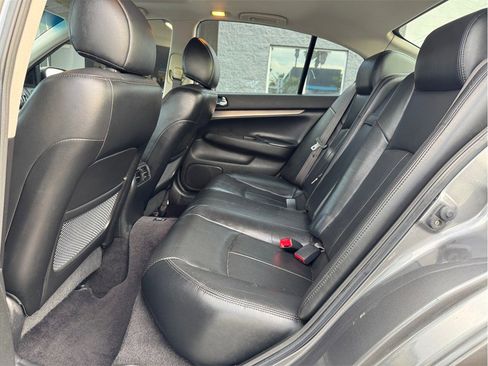 Used 2012 INFINITI G37 Journey w/ Premium Pkg image 21