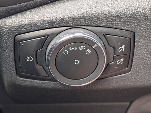 Used 2019 Ford EcoSport SE w/ SE Convenience Package image 25