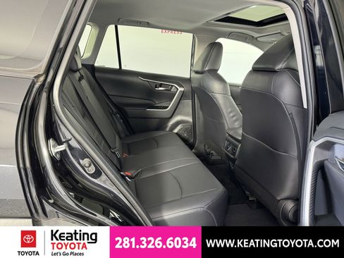 Certified 2020 Toyota RAV4 XLE Premium FWD image 20