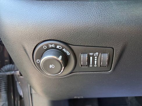 Certified 2024 Jeep Compass Latitude AWD/4WD image 35