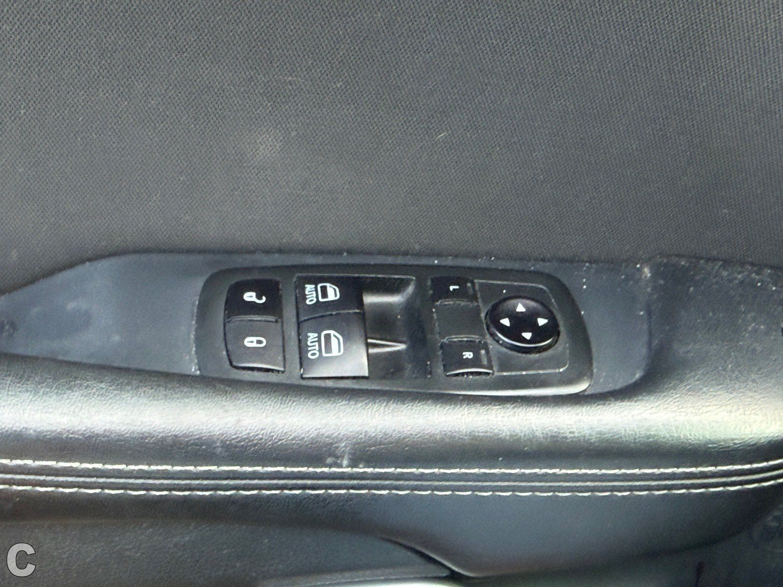 Used 2020 Dodge Challenger SXT RWD image 13