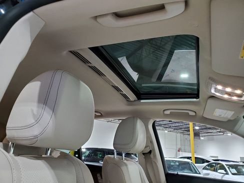 Used 2021 Mercedes-Benz GLE 350 4MATIC image 16