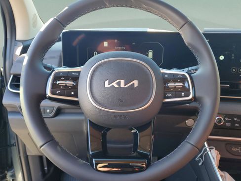 New 2026 Kia Carnival SX image 17