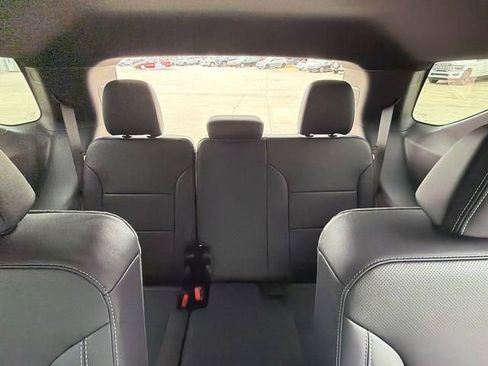 New 2026 Chevrolet Traverse LT w/ Sun and Wheel Package FWD image 16