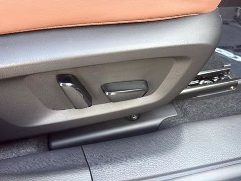 New 2026 Mitsubishi Outlander SEL FWD image 23