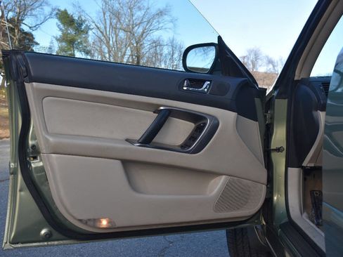 Used 2007 Subaru Outback 2.5i image 8