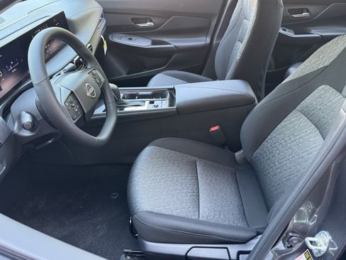 New 2026 Nissan Sentra SV w/ SV Convenience Package FWD image 25