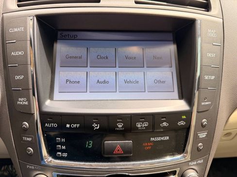 Used 2011 Lexus IS 250 w/ Premium Pkg Value Edition RWD image 34