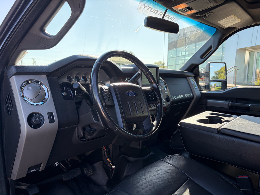 Used 2016 Ford F250 Lariat w/ Lariat Ultimate Package AWD/4WD image 9