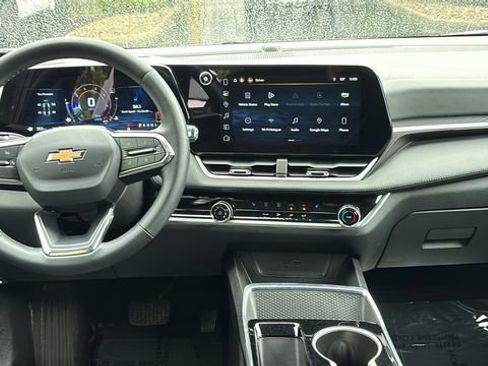 Used 2025 Chevrolet Equinox LT AWD/4WD image 8