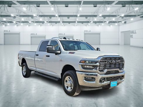 New 2026 RAM 2500 Tradesman AWD/4WD image 4