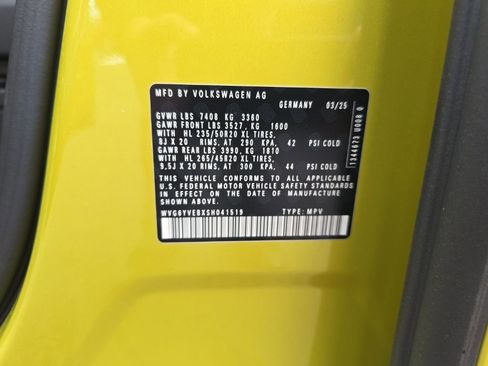 New 2025 Volkswagen ID. Buzz 1st Edition image 27