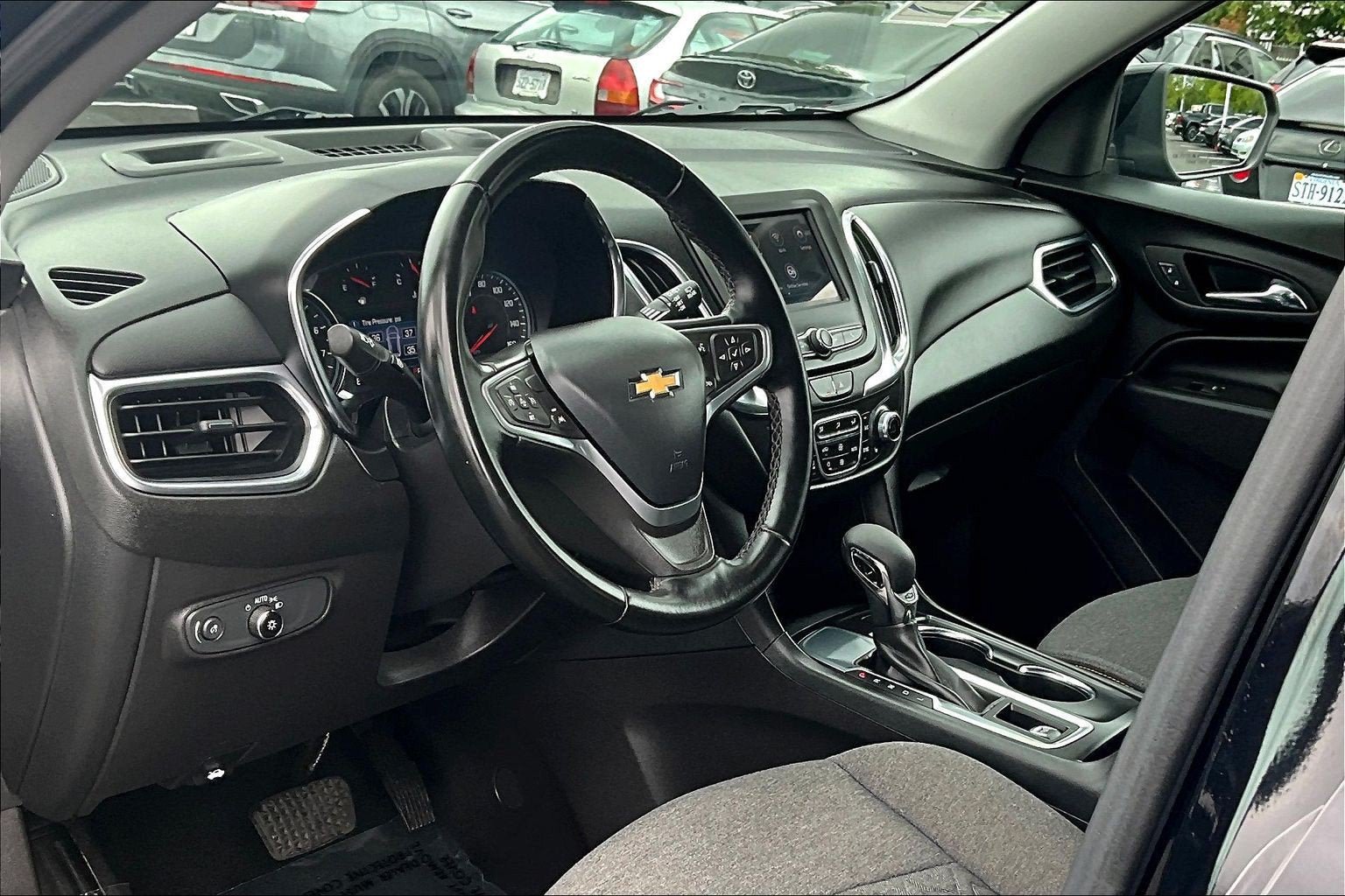 Used 2023 Chevrolet Equinox LT w/ Driver Convenience Package FWD image 13