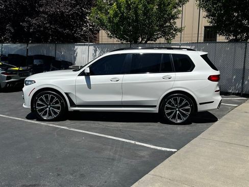 Used 2019 BMW X7 xDrive50i w/ M Sport Package AWD/4WD image 4