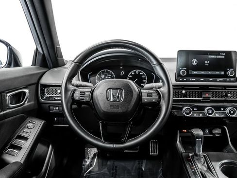 Used 2025 Honda Civic Sport image 22