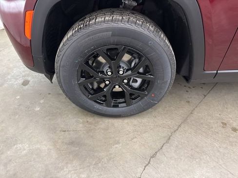 New 2026 Jeep Grand Cherokee Altitude image 19