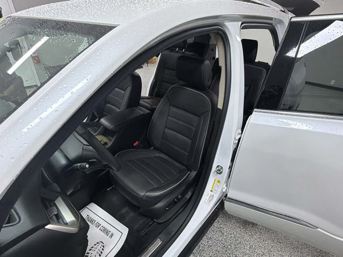 Used 2017 GMC Acadia Denali FWD image 12