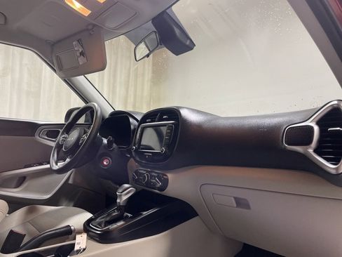 New 2025 Kia Soul LX w/ LX Technology Package image 13