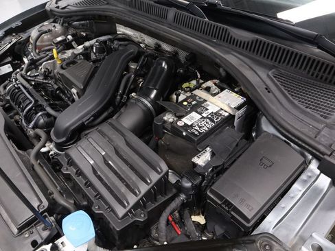 Used 2024 Volkswagen Jetta SE FWD image 12