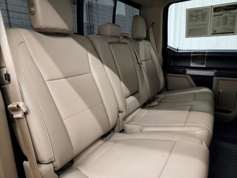 Used 2017 Ford F150 Lariat w/ Equipment Group 502A Luxury AWD/4WD image 39