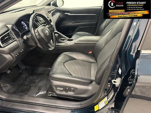 Used 2021 Toyota Camry SE FWD image 11