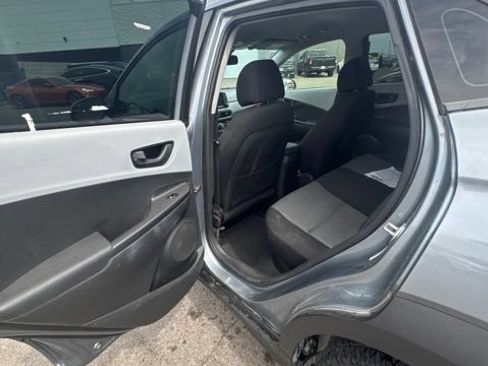 Used 2019 Hyundai Kona SE FWD image 10