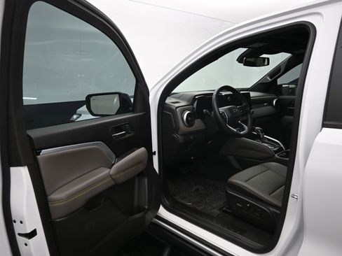 Certified 2023 Chevrolet Colorado ZR2 w/ ZR2 Convenience Package III image 18