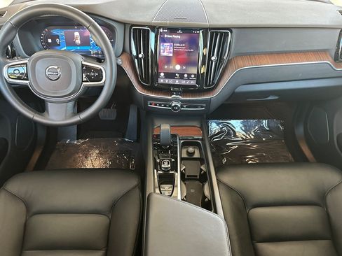 Certified 2023 Volvo XC60 T8 Plus AWD/4WD image 13