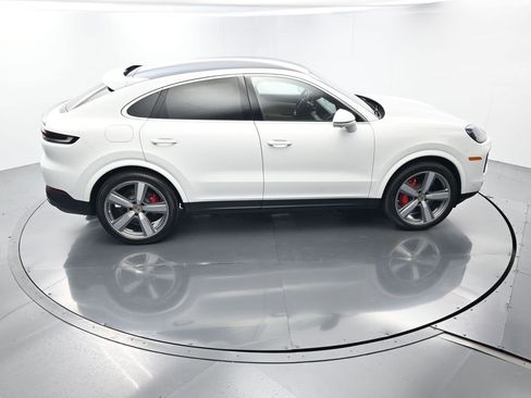 Certified 2024 Porsche Cayenne S AWD/4WD image 39