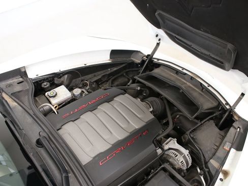 Used 2017 Chevrolet Corvette Stingray Coupe w/ Battery Protection Package RWD image 28