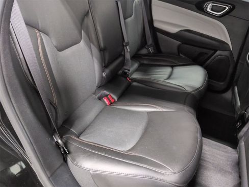 Certified 2022 Jeep Compass Limited image 21