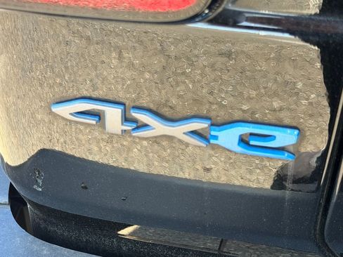 Used 2023 Jeep Wrangler Unlimited image 5