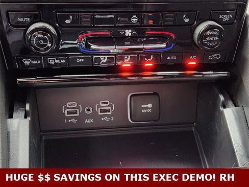 New 2025 Jeep Grand Cherokee Altitude image 14