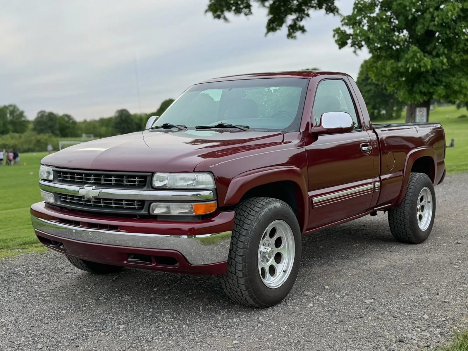 Used 2001 Chevrolet Silverado 1500 LS w/ Off-Road Chassis Pkg AWD/4WD image 12