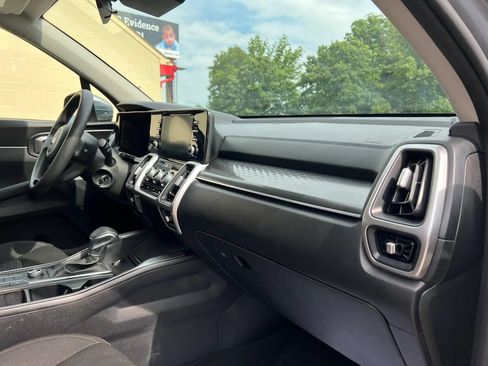 Used 2021 Kia Sorento LX FWD image 21