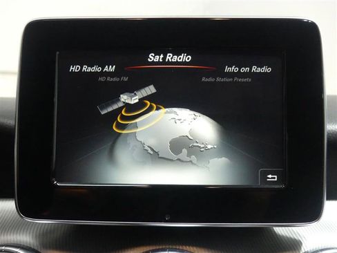 Used 2015 Mercedes-Benz CLA 250 4MATIC image 40