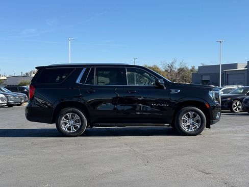 Used 2022 GMC Yukon SLE image 6