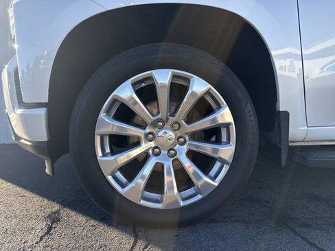 Used 2019 Chevrolet Silverado 1500 High Country w/ Technology Package image 9